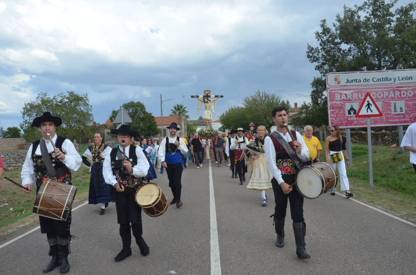 Ofrendas de destreza al Cristo de las Mercedes en Barruecopardo