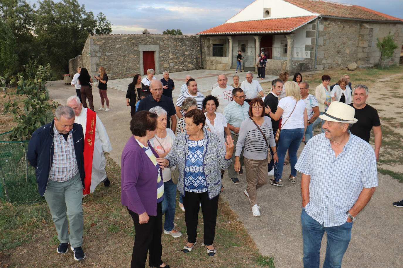 Cristóbal abre su fiesta de septiembre con el traslado del Cristo a la iglesia