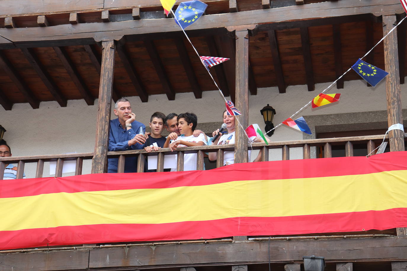 El toro no defrauda y llena San Esteban de la Sierra