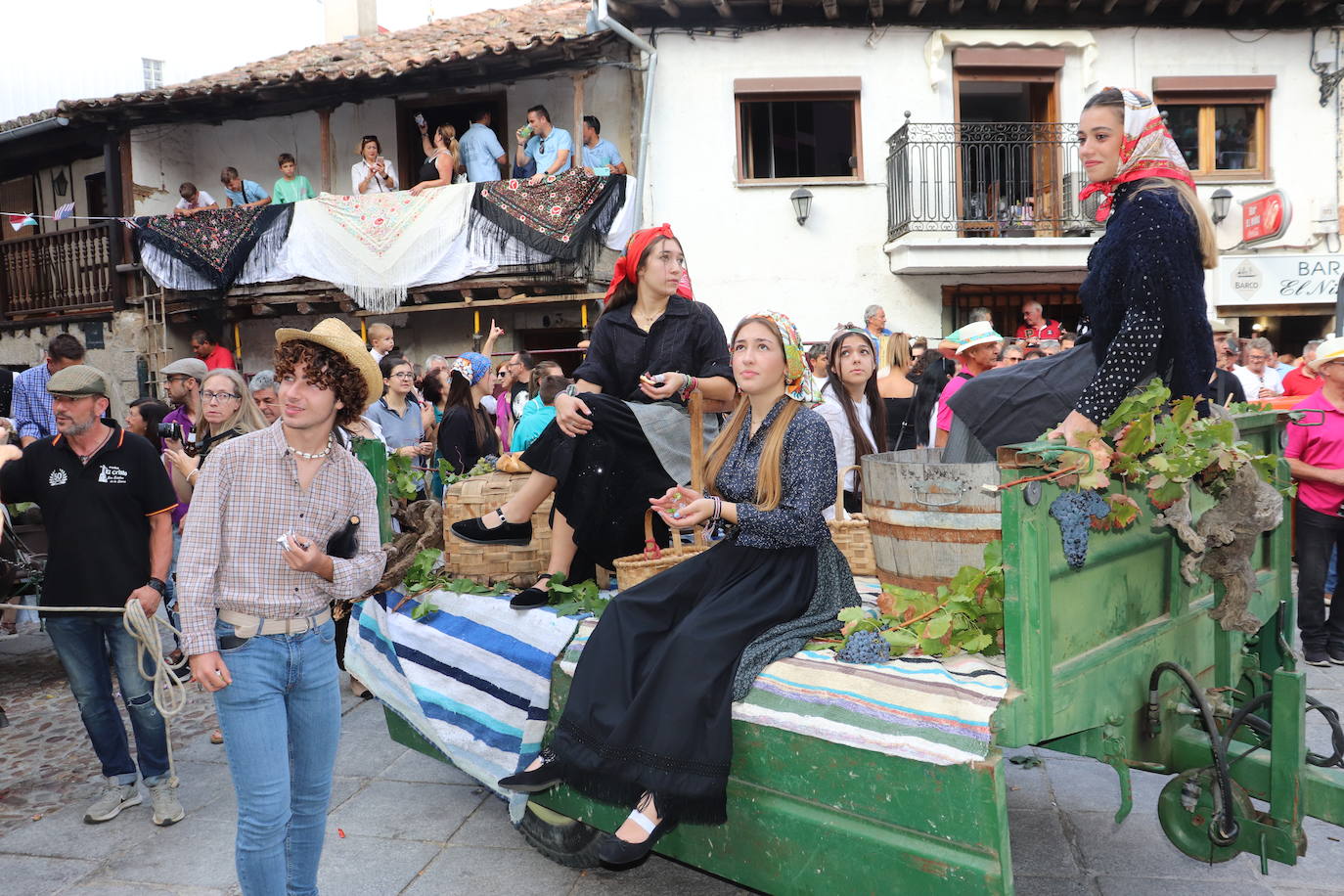 El toro no defrauda y llena San Esteban de la Sierra