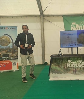 Imagen secundaria 2 - Astróbriga presentó en Naturcyl el Sistema Solar a Escala de Ciudad Rodrigo.