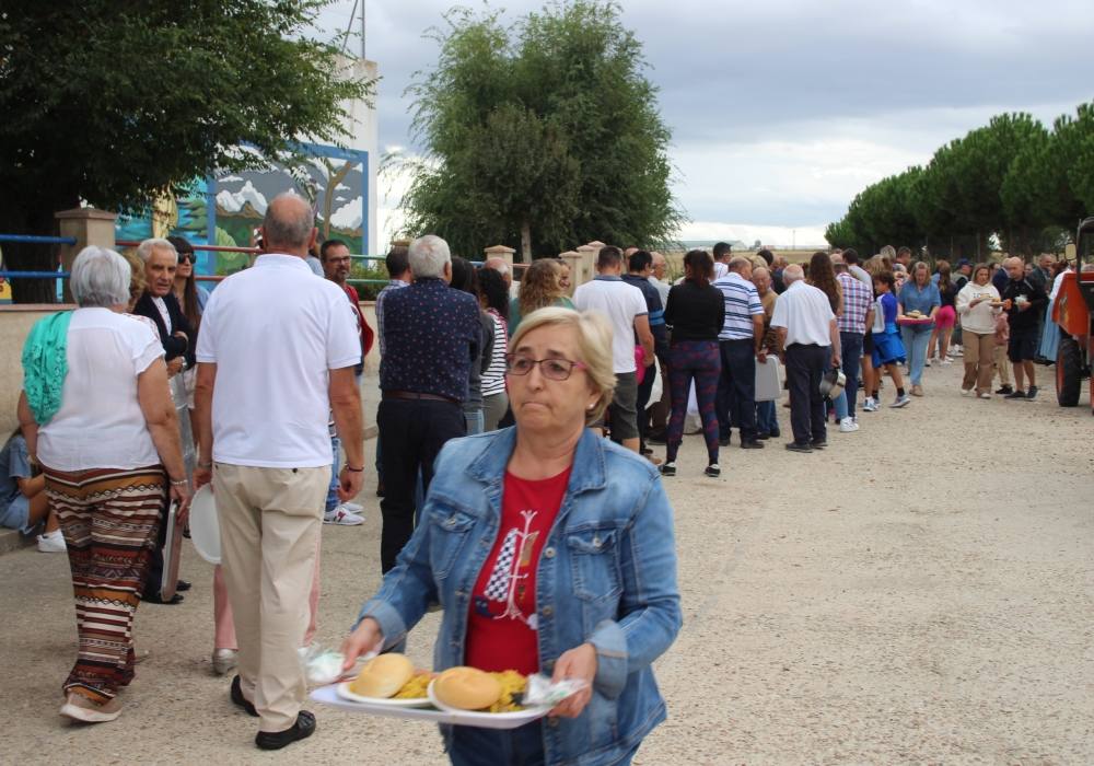 Bóveda del Río Almar reta al cielo y disfruta de su paella a la intemperie