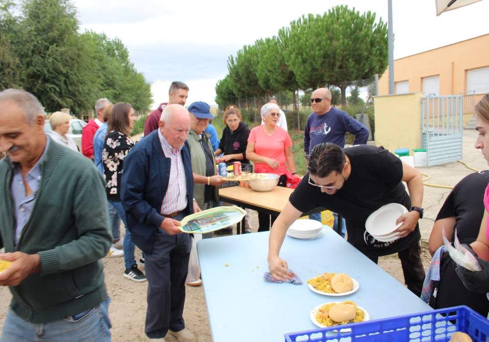 Bóveda del Río Almar reta al cielo y disfruta de su paella a la intemperie