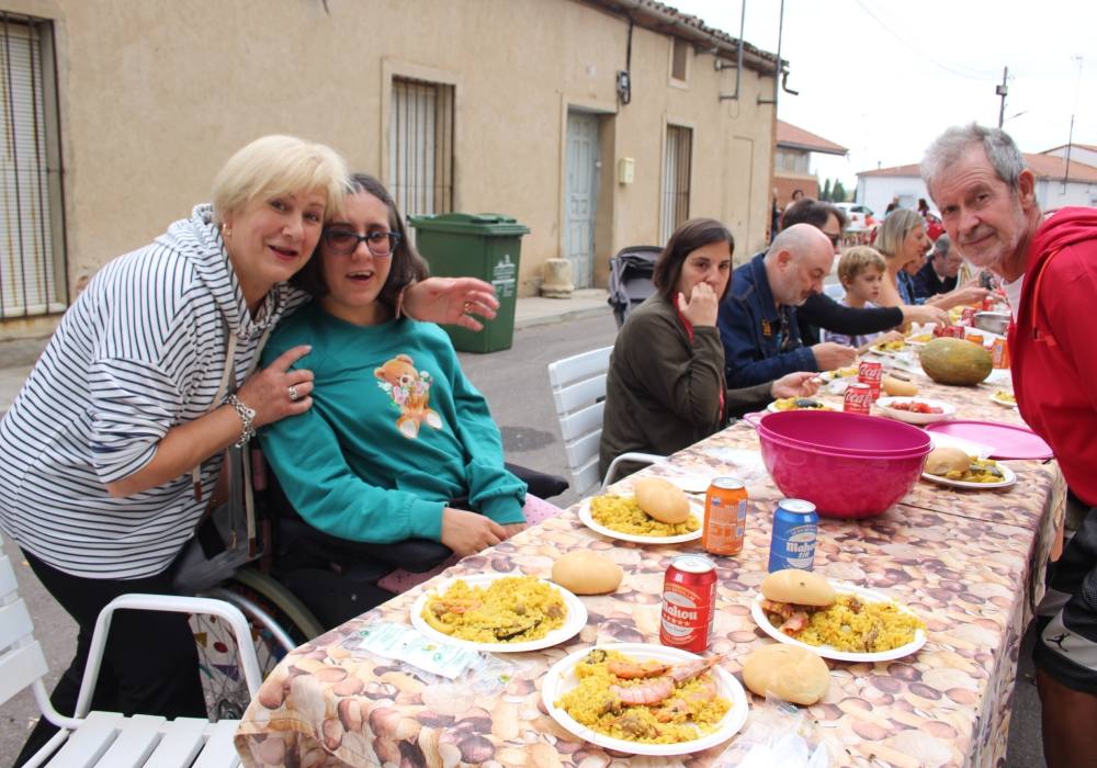 Bóveda del Río Almar reta al cielo y disfruta de su paella a la intemperie