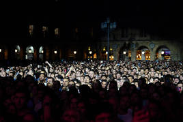 Miles de espectadores durante el concierto de Arde Bogotá