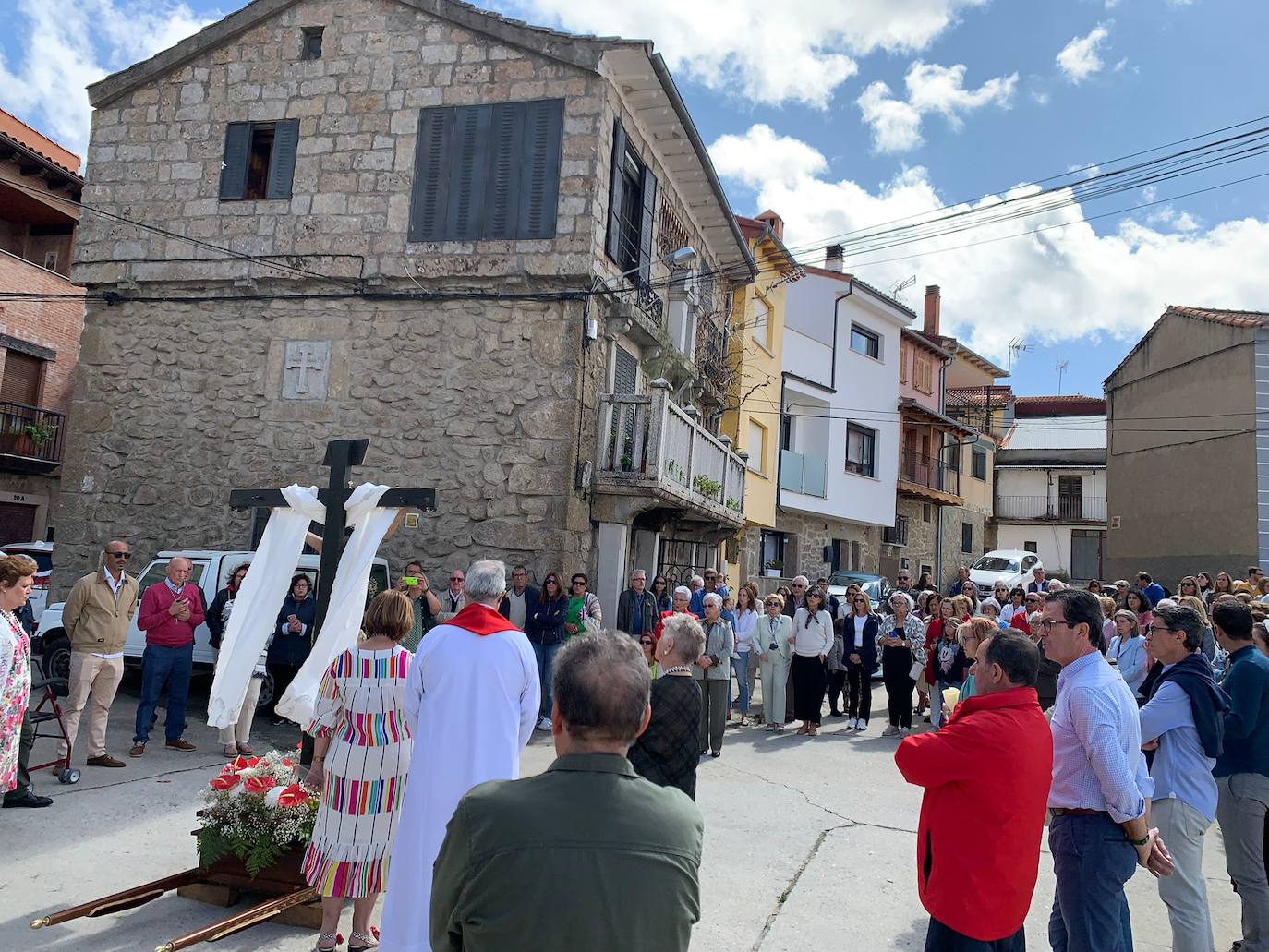 Peñacaballera se despide del Cristo de la Victoria