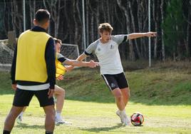 Carlos Cristeto, durante una sesión de entrenamiento en el campo anexo al Tori.