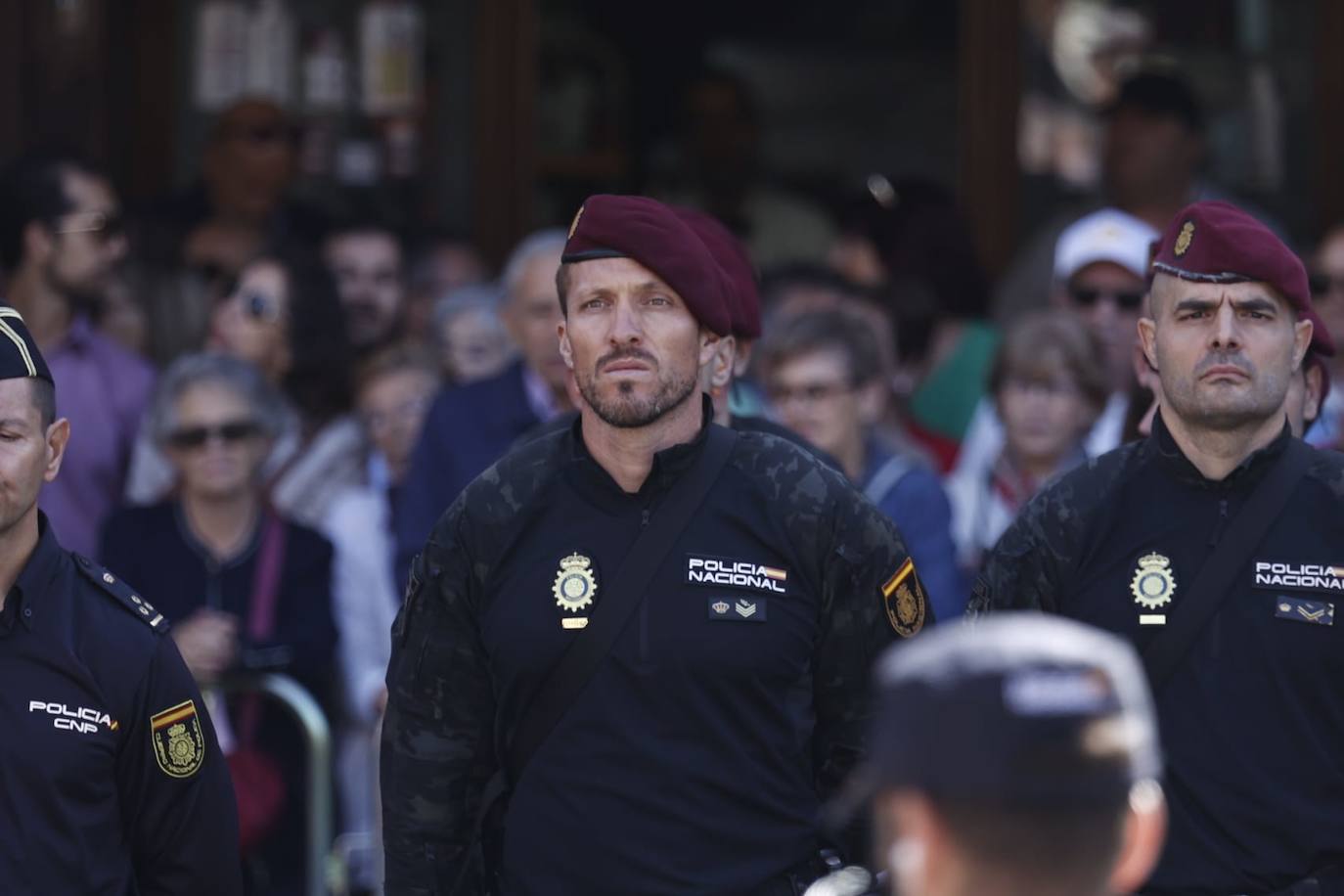 Las imágenes del acto del Día de la Policía en la Plaza Mayor