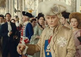 Johnny Depp es el rey Luis XV y Maïwenn su amante Jeanne Du Barry