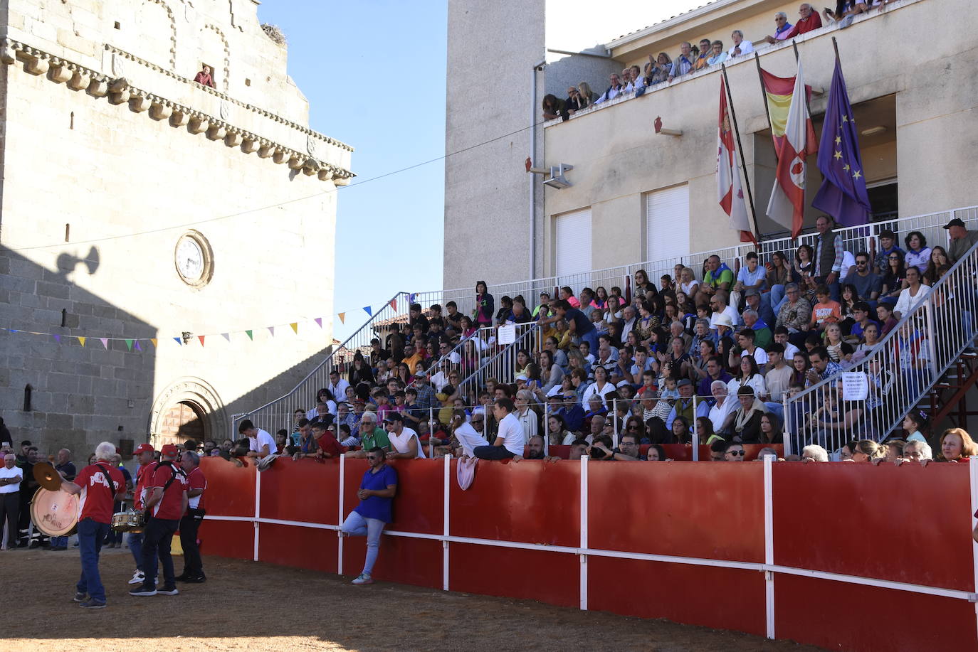 Emoción taurina en el estreno del coso pucherero