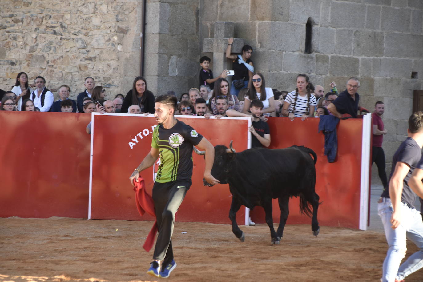 Emoción taurina en el estreno del coso pucherero