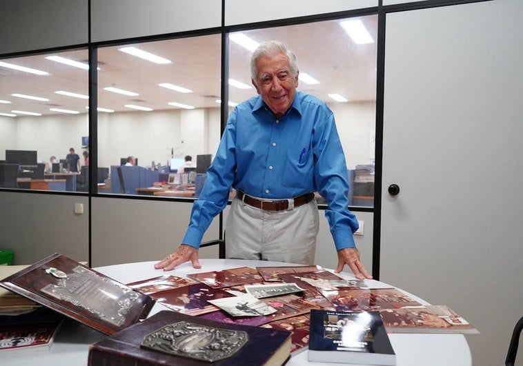El salmantino que trabajó con Ruiz Mateos y llevó el gabinete de prensa de Fraga