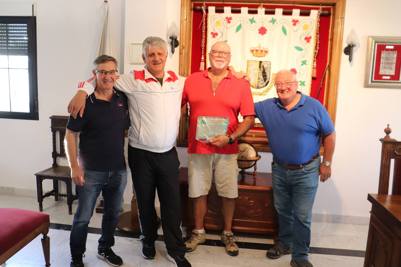 Jesús Sánchez Mateos cumple su sueño: viajar en bici desde Alemania a Ledrada