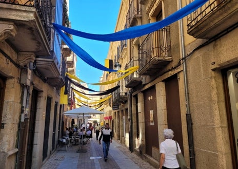 Imagen secundaria 1 - El recinto amurallado de Ciudad Rodrigo se transforma para acoger la Feria Medieval