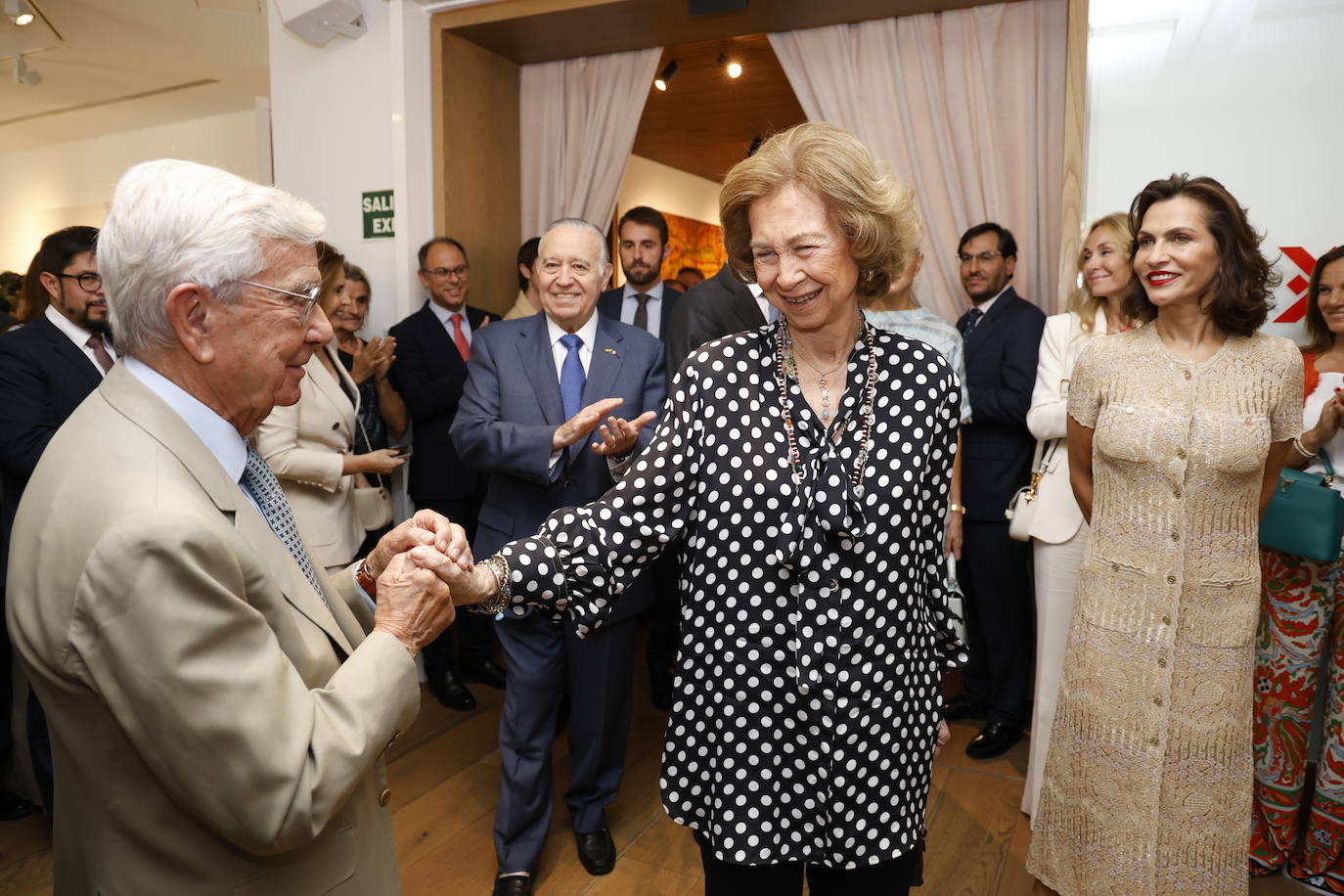 La Reina Sofía luce sonrisa en el quinto aniversario de la Fundación Casa de México