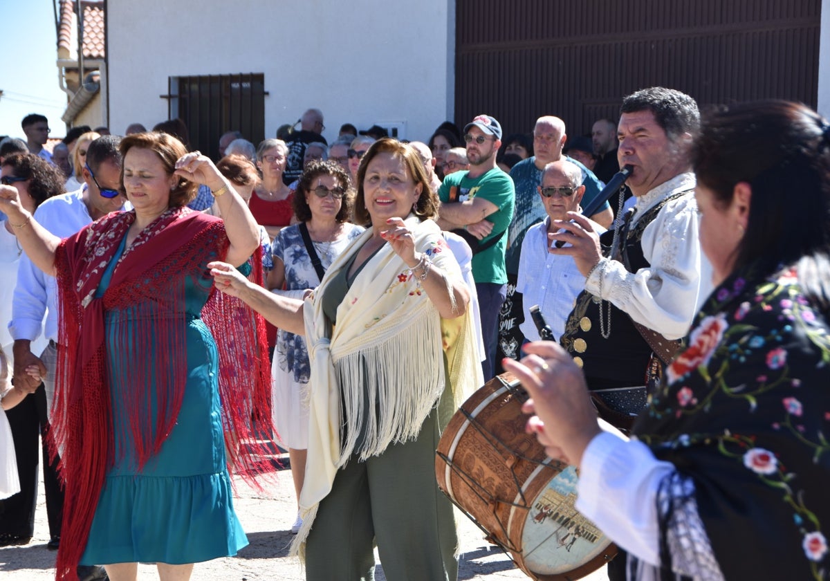 Fiesta al calor del &#039;Veranillo de San Miguel&#039; en Santiz