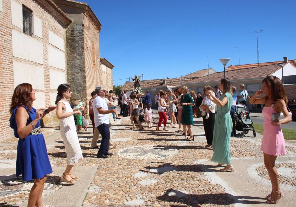 Procesión en honor a San Miguel Arcángel en Zorita de la Frontera