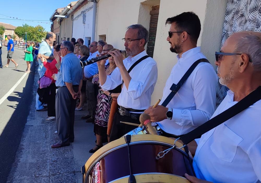 Procesión en honor a San Miguel Arcángel en Zorita de la Frontera