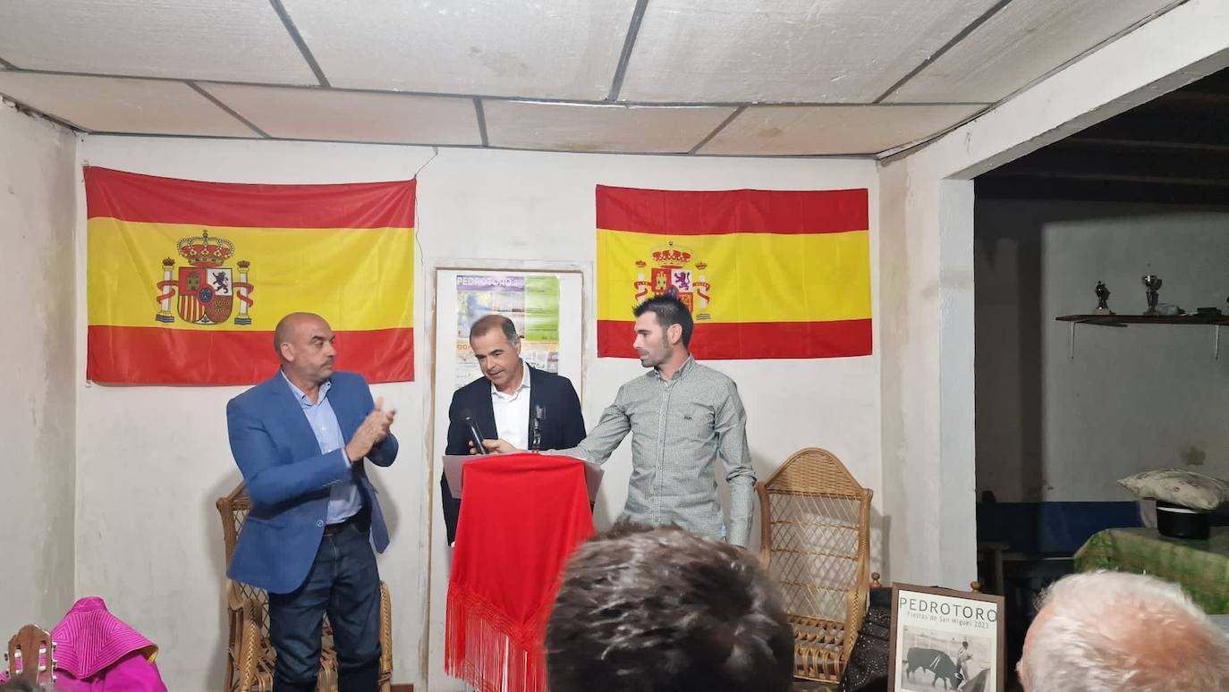 Pedrotoro revive en las fiestas de San Miguel Arcángel