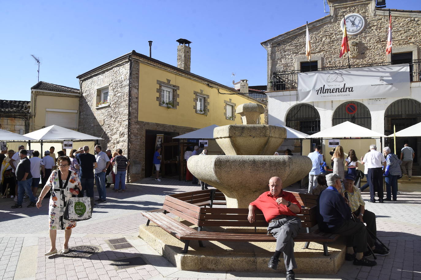 Remonta la Feria de la Almendra de Saucelle