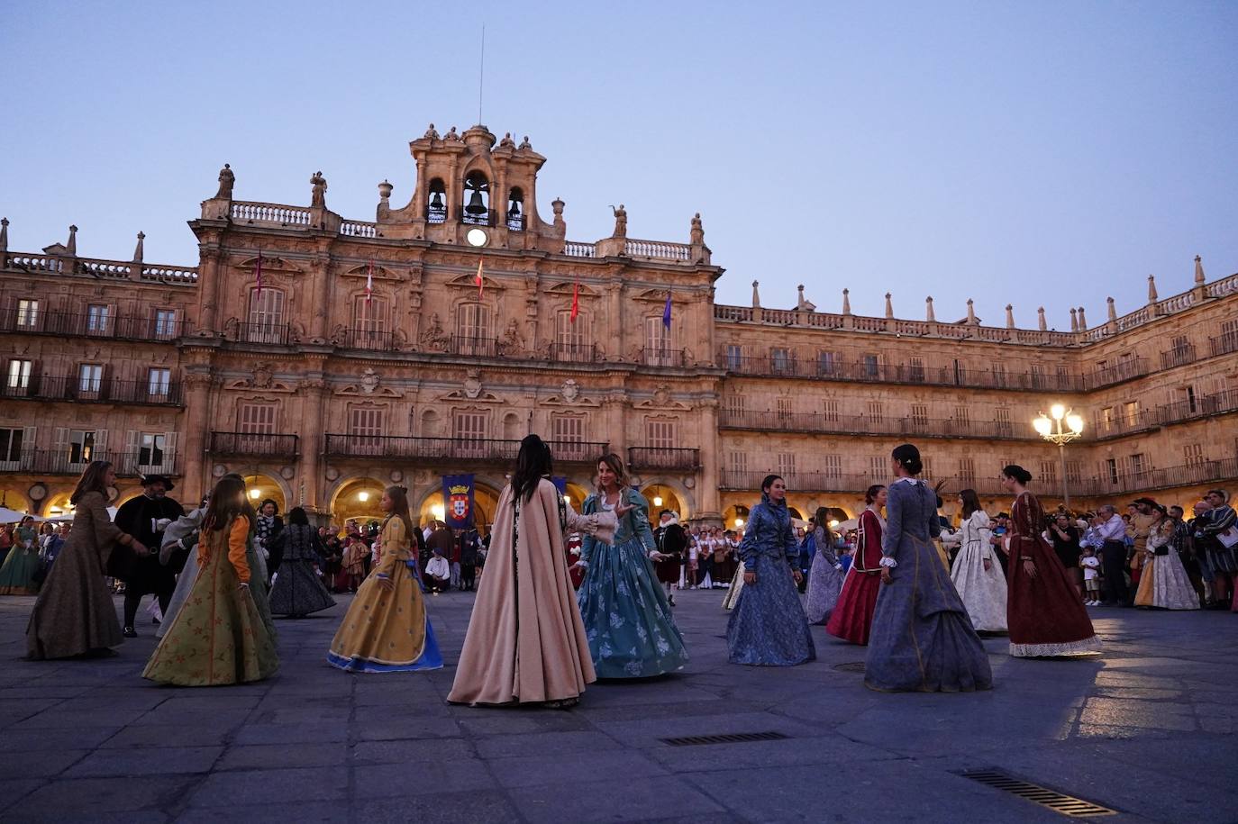 Así han sido los bailes renacentistas en la Plaza Mayor