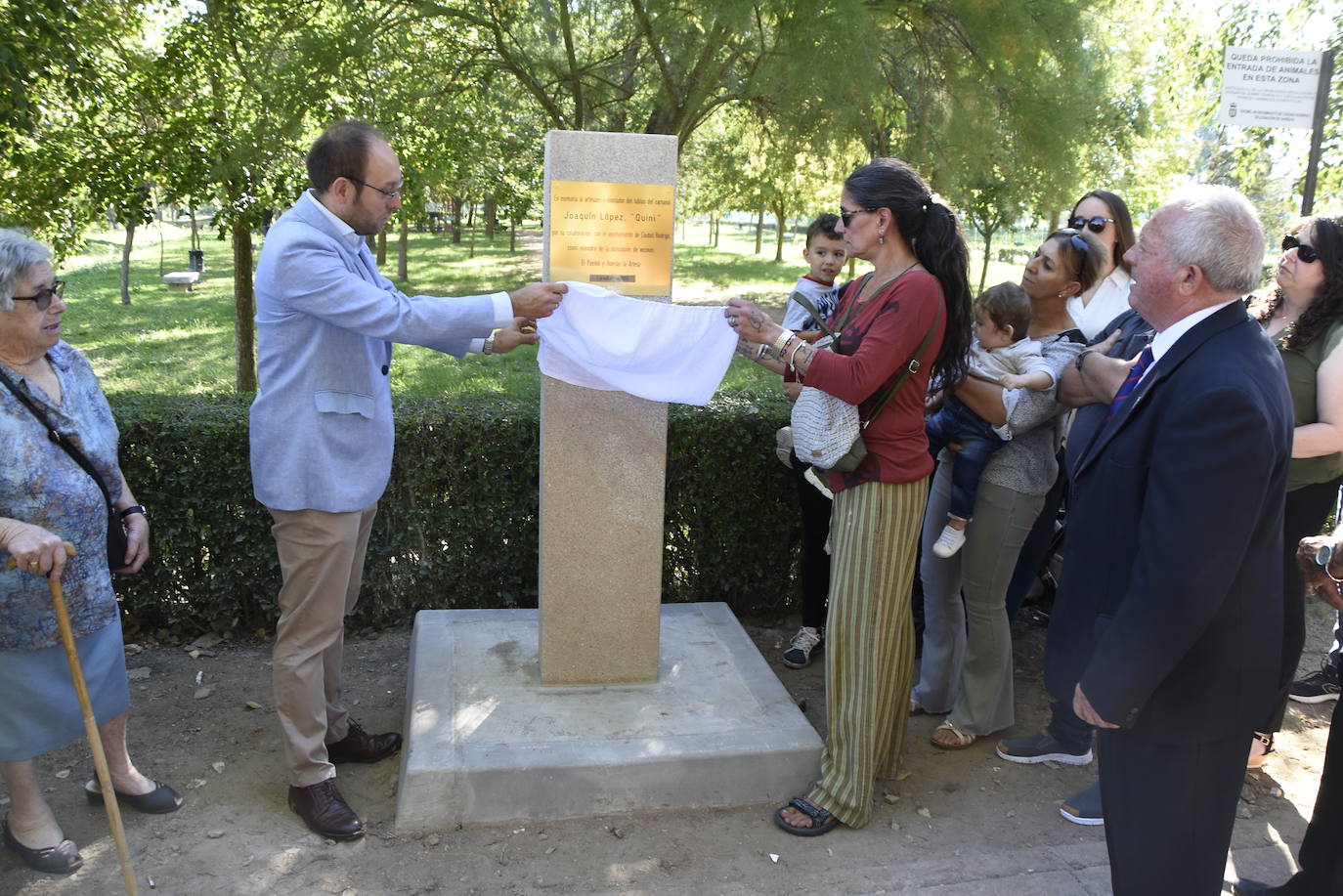 Homenaje a «Quini» en la festividad de la Virgen del Rosario de Miróbriga