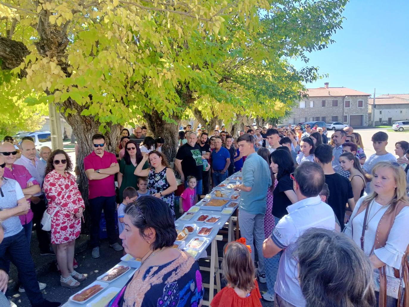 Navamorales despide sus fiestas de la Virgen del Rosario