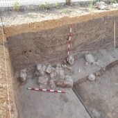 Los restos de muros de origen romano encontrados en Villamayor de Armuña.