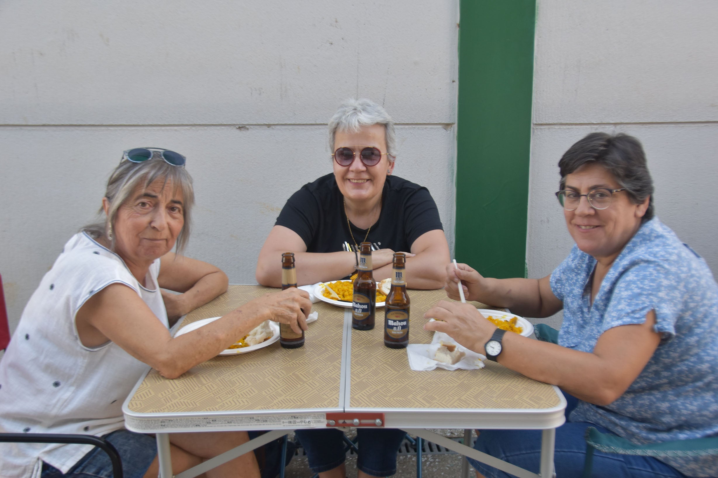 Aldehuela de la Bóveda despide sus fiestas con la tradicional paella en el pabellón