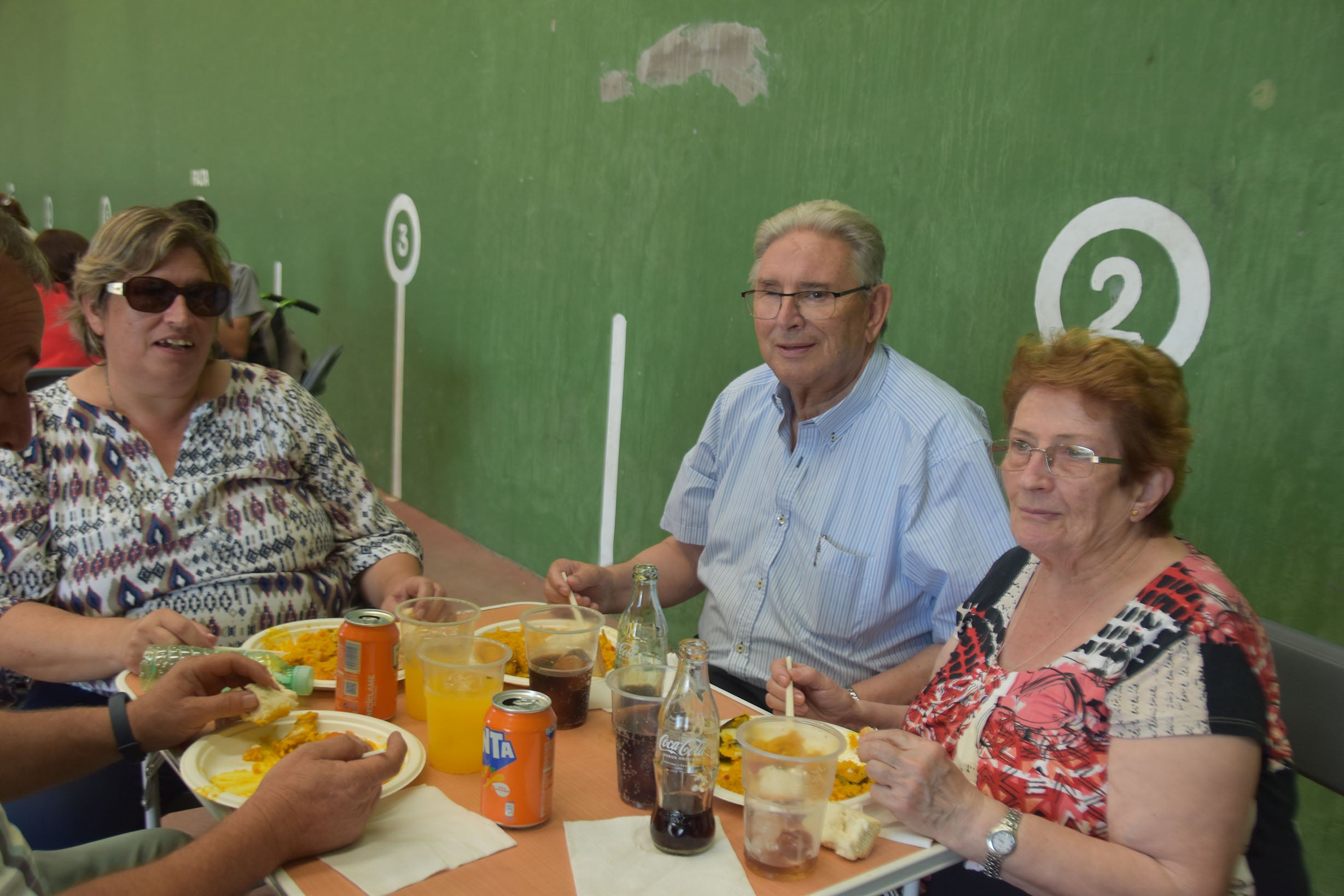 Aldehuela de la Bóveda despide sus fiestas con la tradicional paella en el pabellón