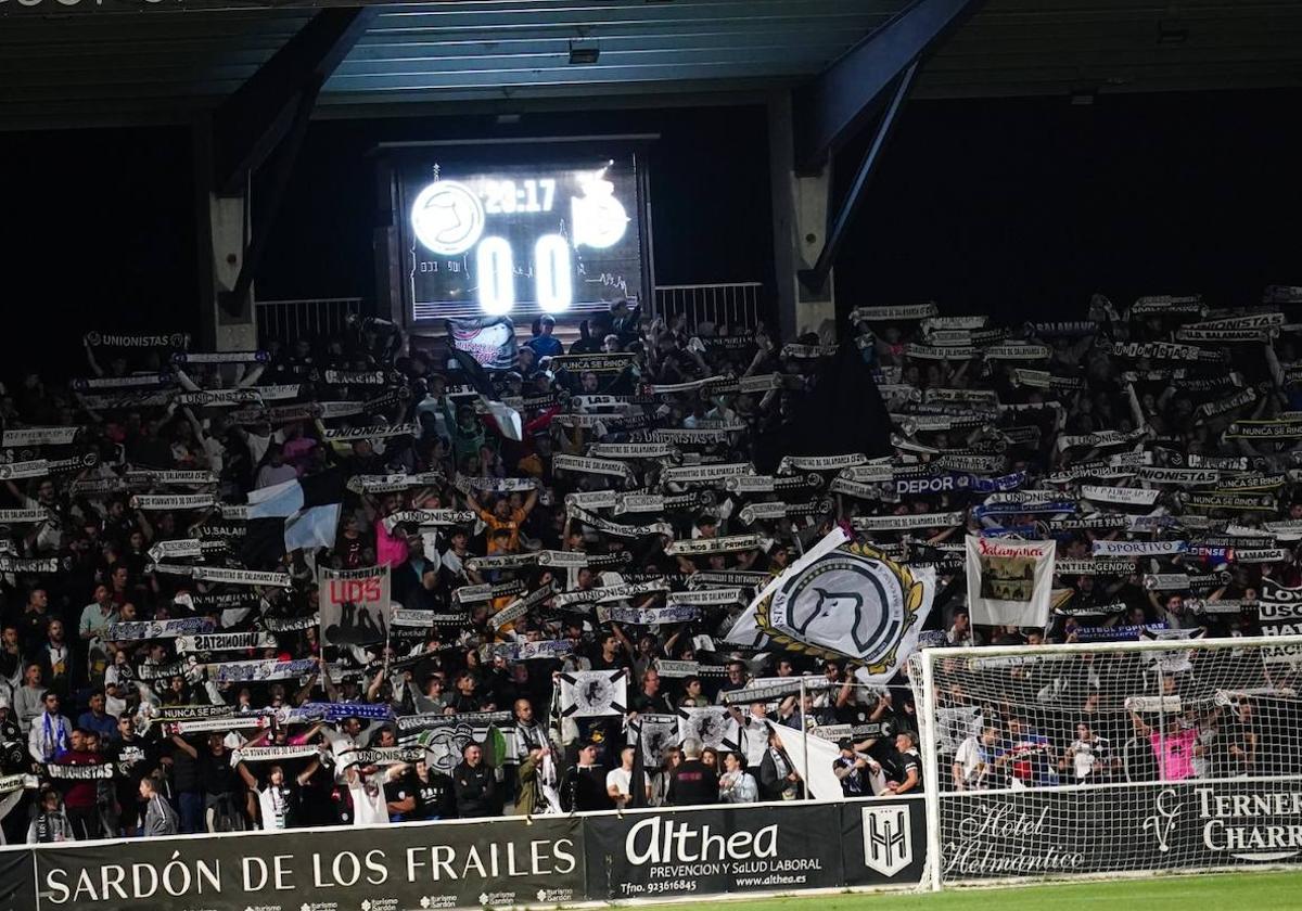 Vista del Fondo Oeste del Reina Sofía durante el choque entre Unionistas y Deportivo, en el que sucedieron los hechos.