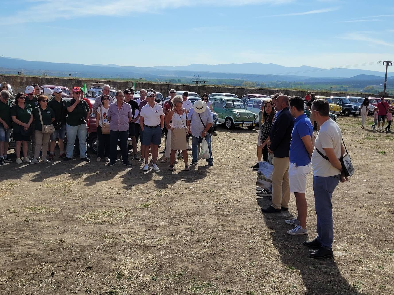 Los clásicos “Seat 600” toman Ciudad Rodrigo