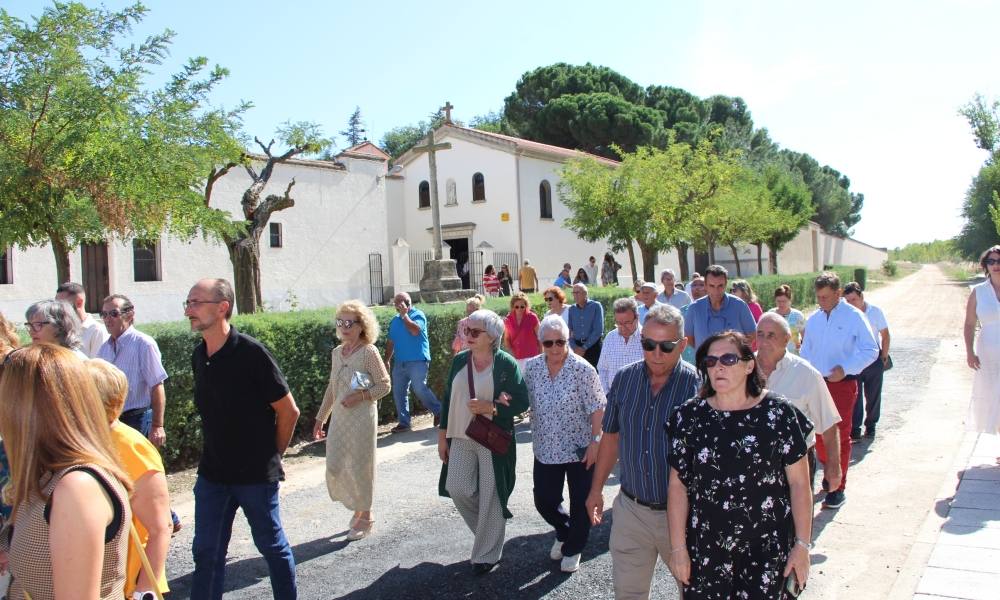 Mancera lleva a su Virgen hasta la Puerta Santa