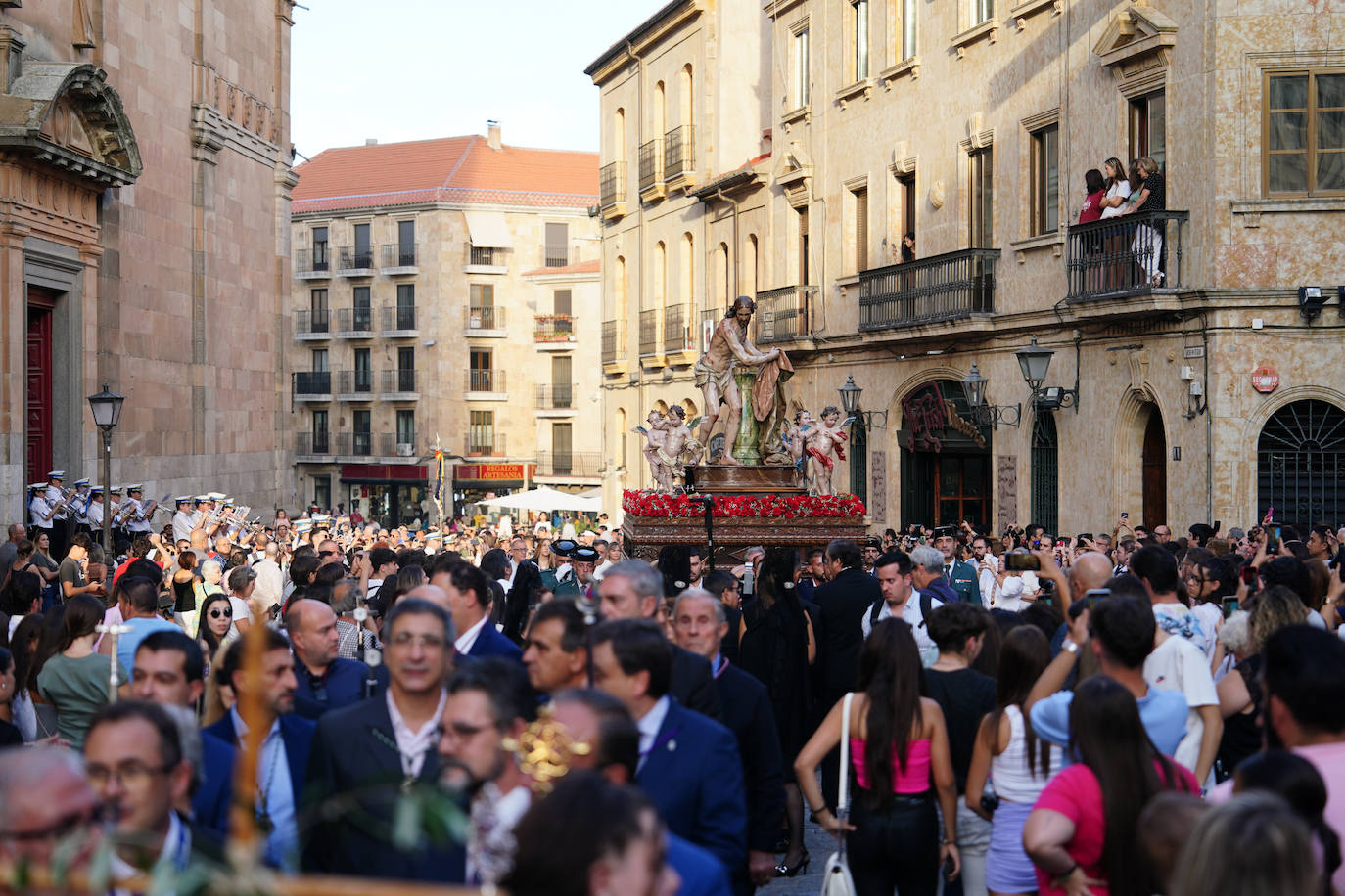 Las imágenes más emotivas de la procesión de Jesús Flagelado en su 75º aniversario