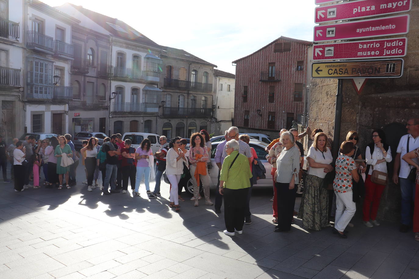 Los bejaranos se suman a la presentación de la Asociación Bejarana contra el cáncer