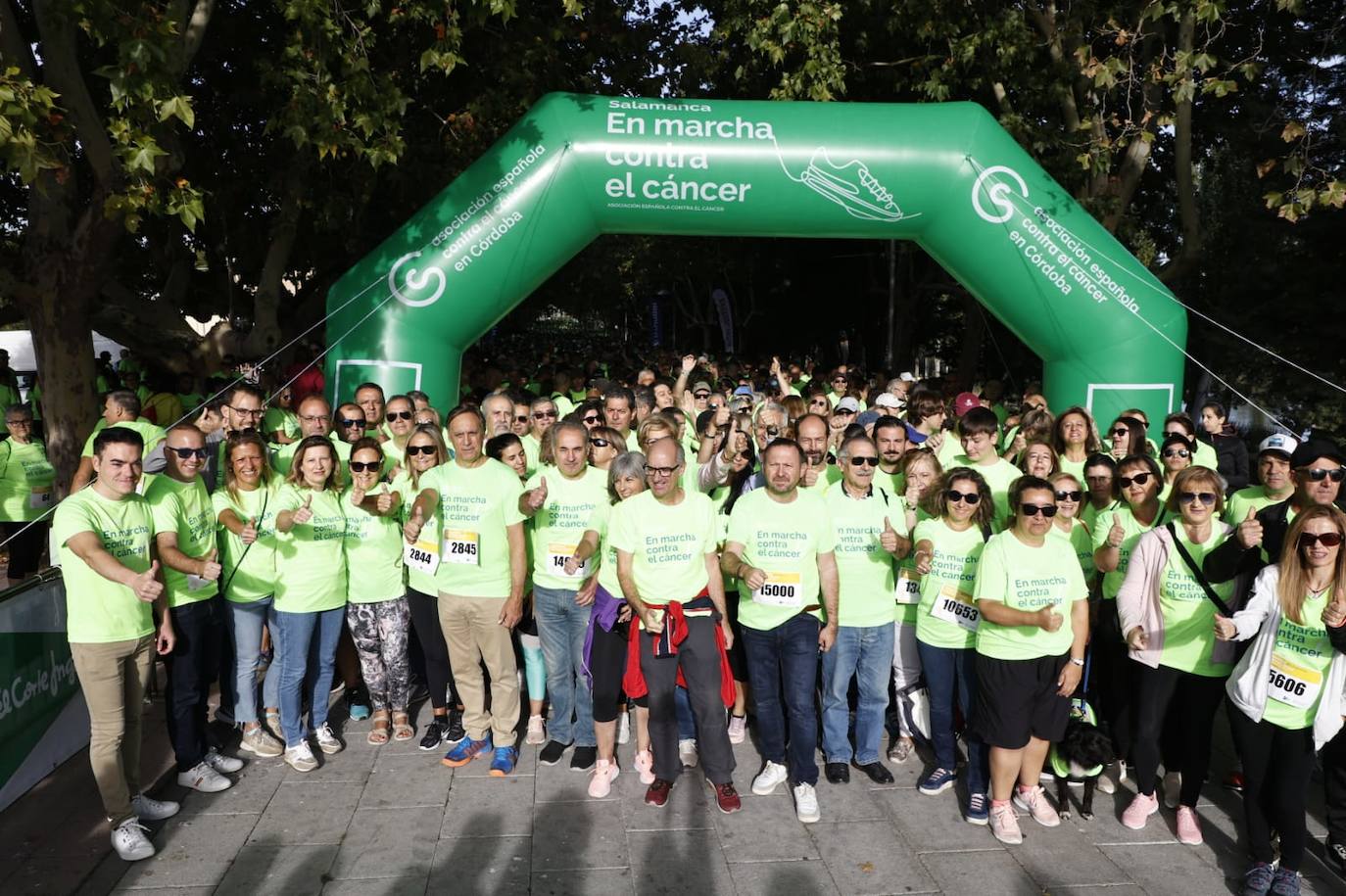 15.000 personas tiñen Salamanca de verde esperanza en la lucha contra el cáncer