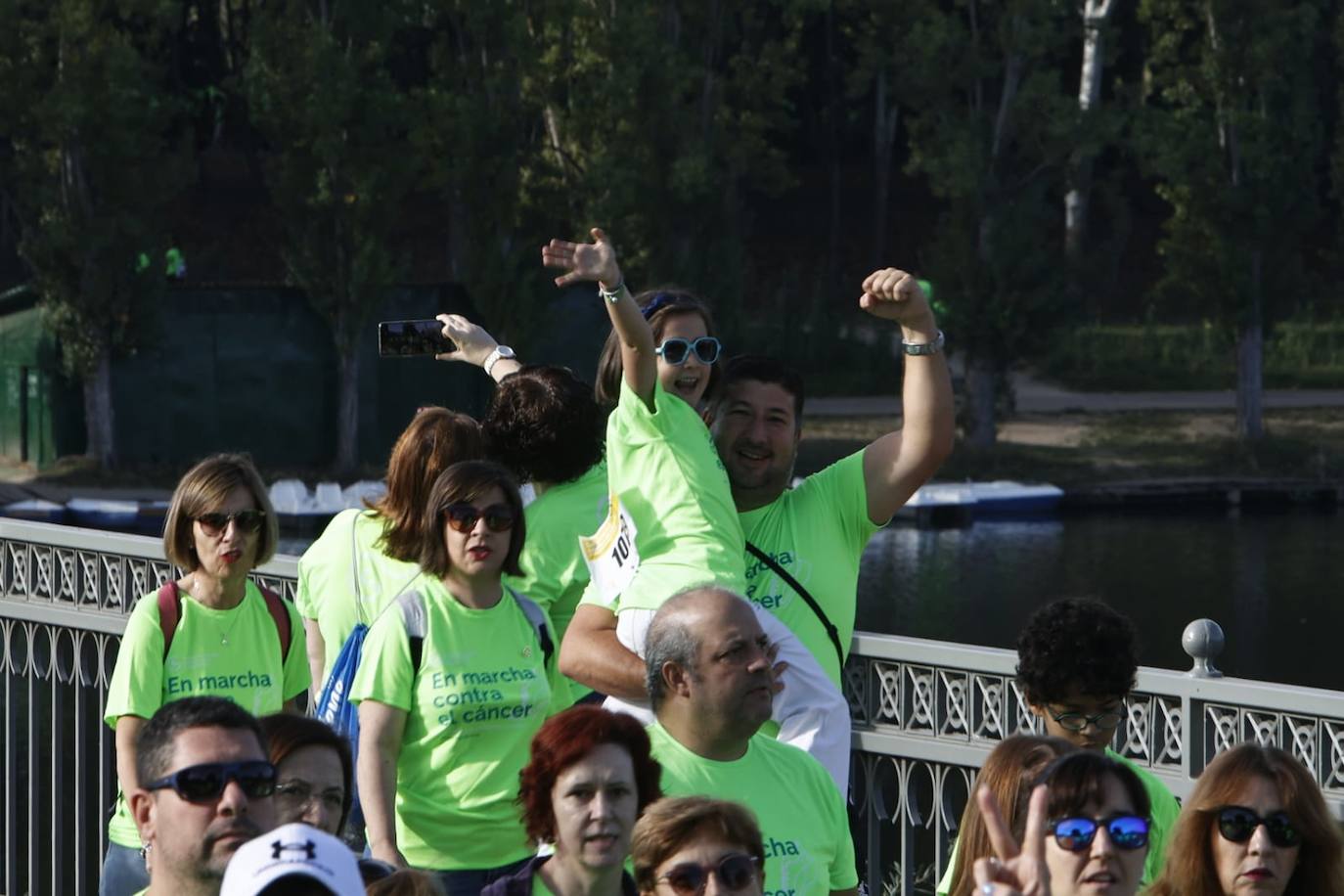 15.000 personas tiñen Salamanca de verde esperanza en la lucha contra el cáncer