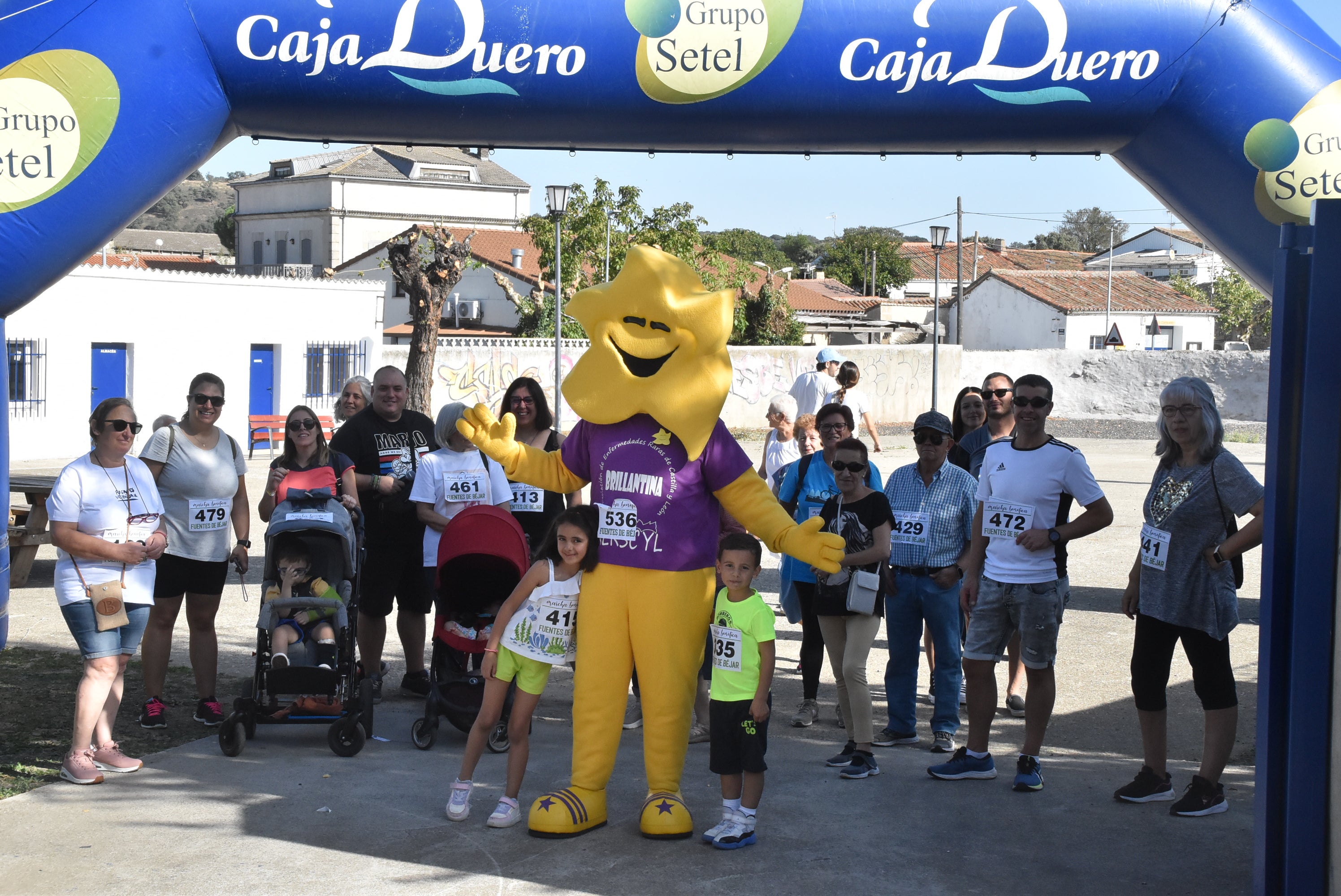 Fuentes de Béjar despide un fin de semana lleno de solidaridad y tradición