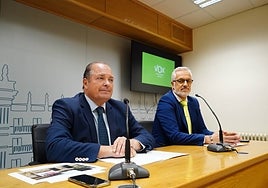 Ignacio Rivas y Alejandro Pérez de la Sota, este martes en el Ayuntamiento de Salamanca.