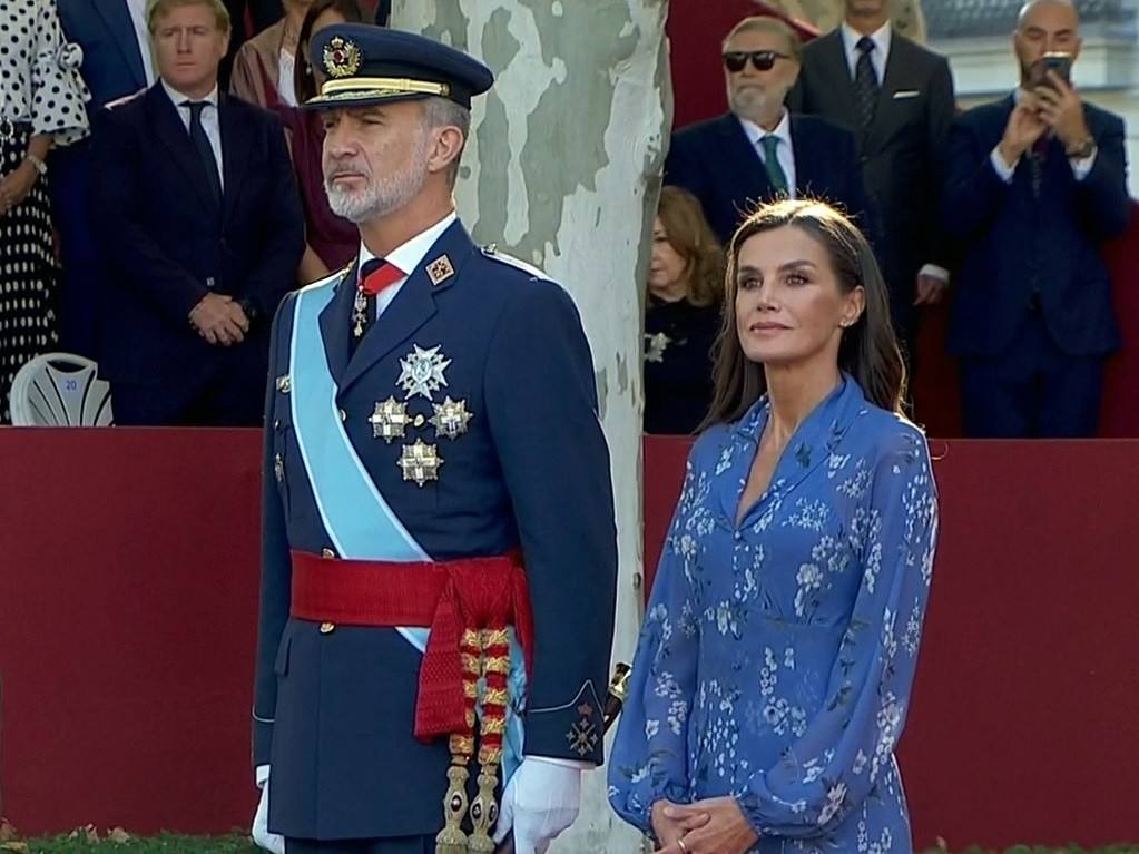 La princesa Leonor reaparece en el desfile con el uniforme de gala del Ejército de Tierra