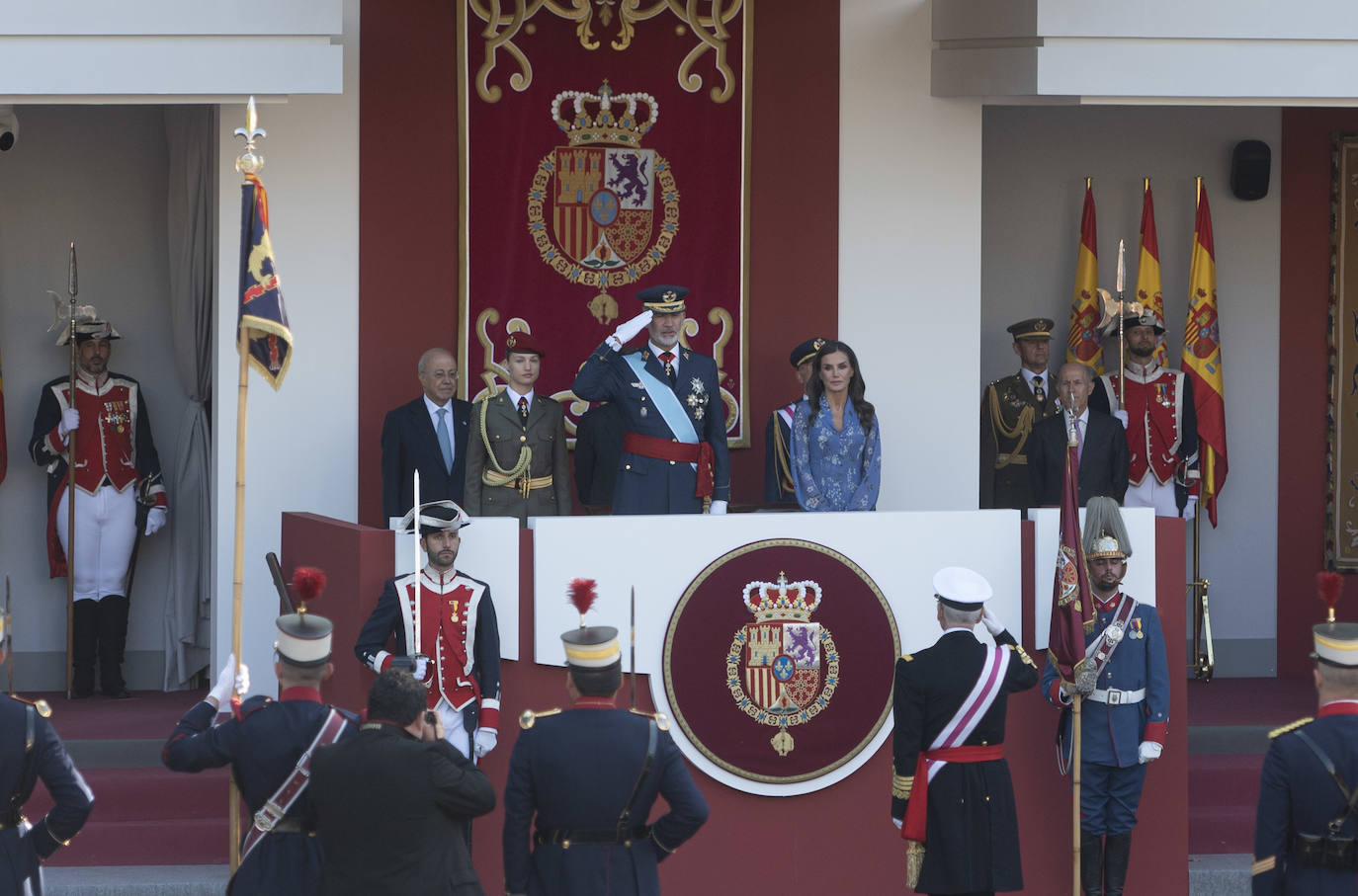 La princesa Leonor reaparece en el desfile con el uniforme de gala del Ejército de Tierra