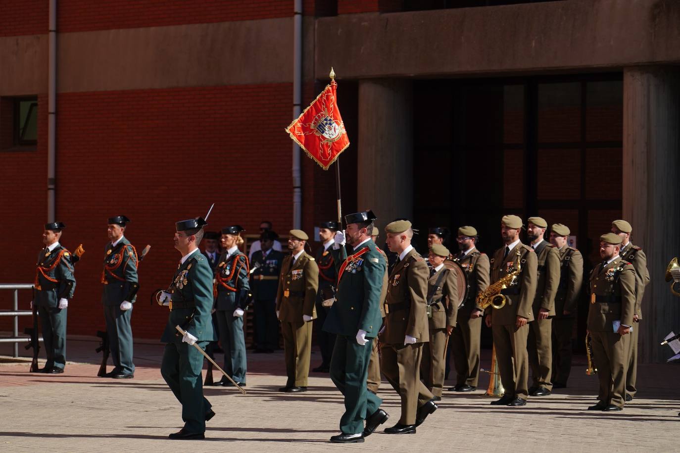 Las mejores imágenes de la celebración de la Guardia Civil en homenaje a la Virgen del Pilar