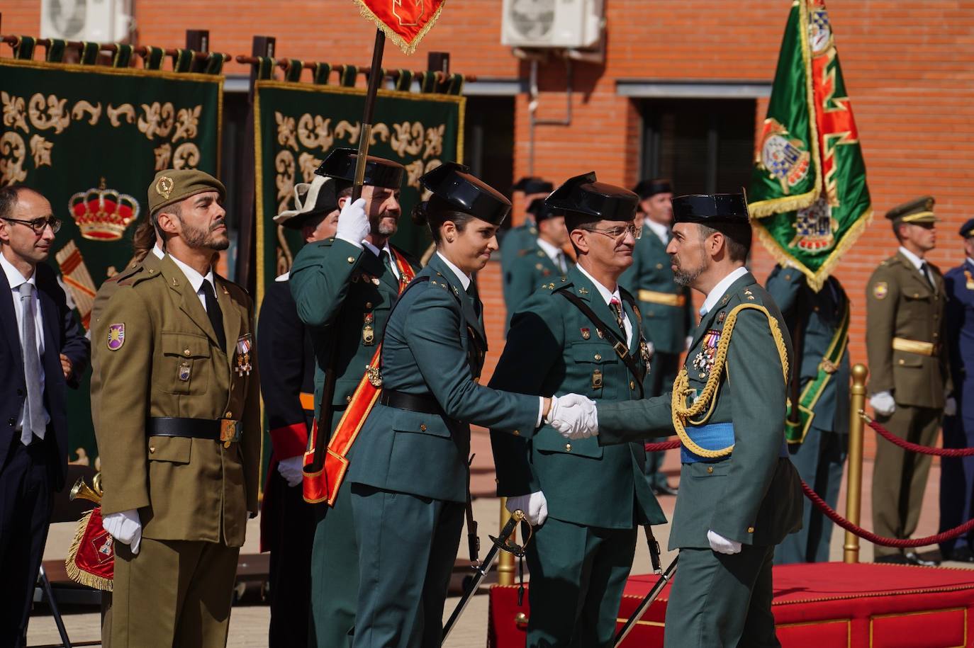 Las mejores imágenes de la celebración de la Guardia Civil en homenaje a la Virgen del Pilar