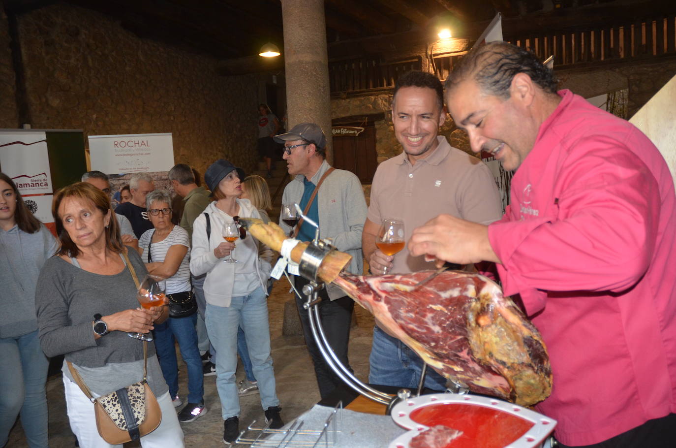 Sigue la oda al vino en San Martín del Castañar