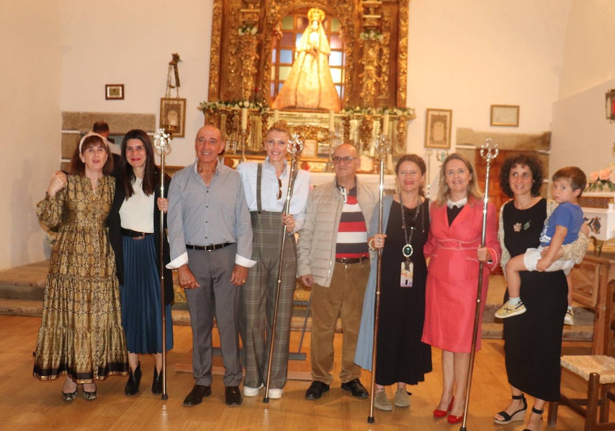 Relevo para la Virgen de Gracia Carrero en Gallegos de Solmirón