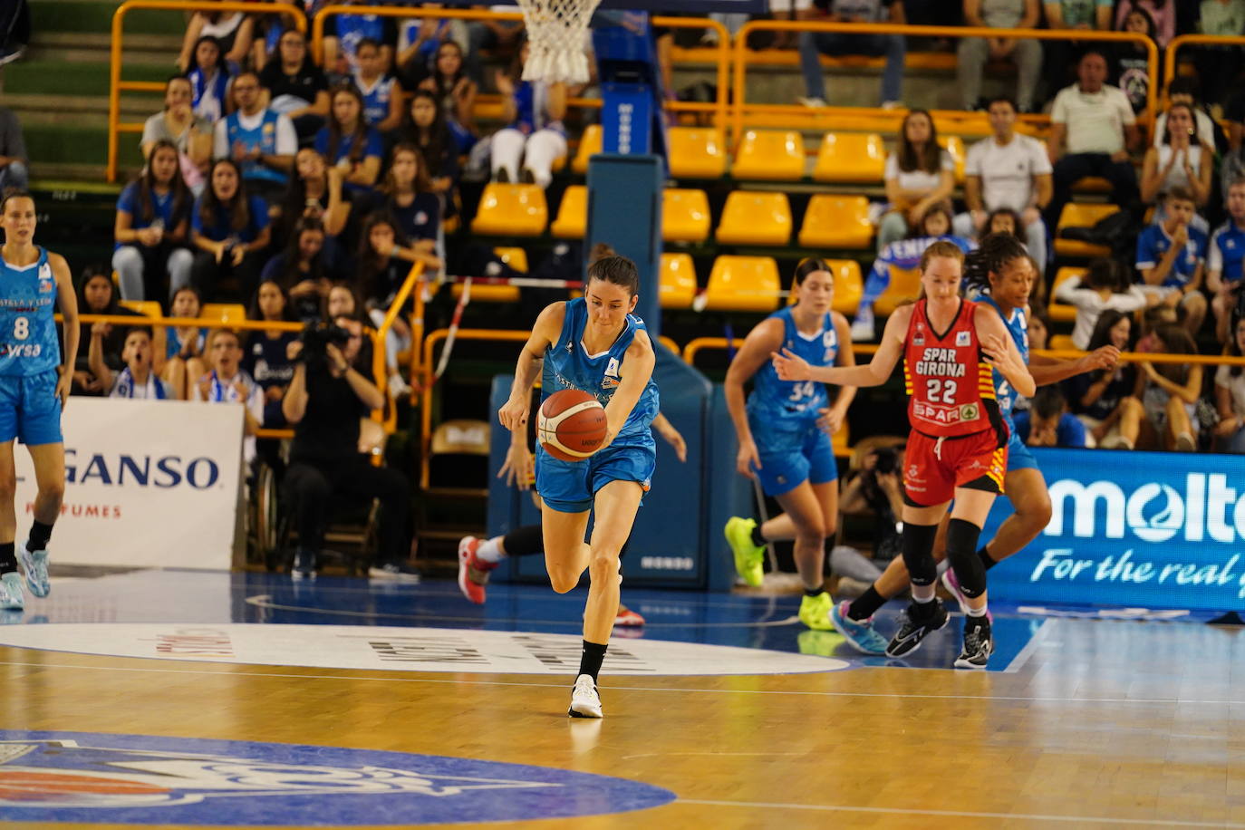 Estas son las mejores imágenes de la victoria de Perfumerías Avenida