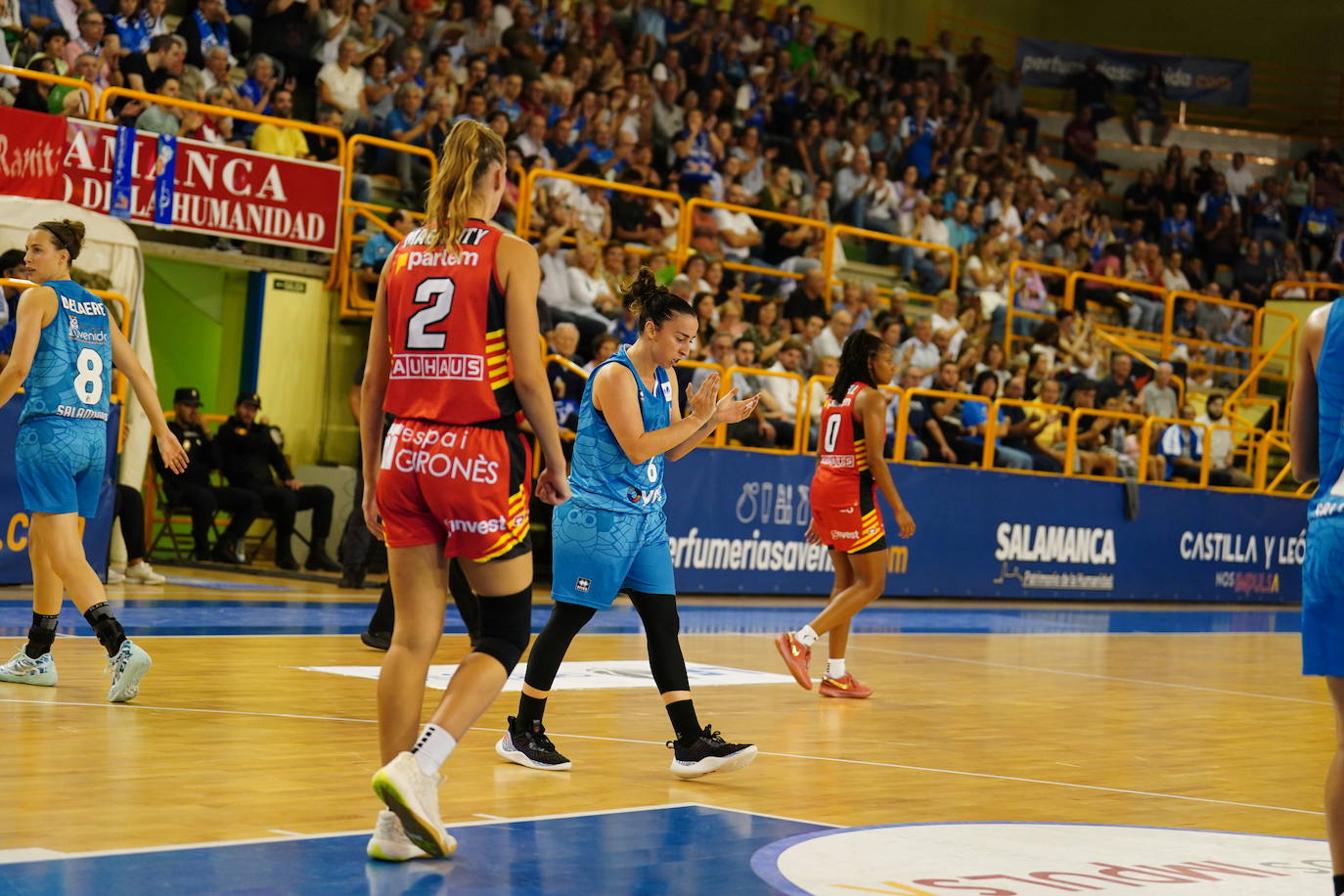 Estas son las mejores imágenes de la victoria de Perfumerías Avenida