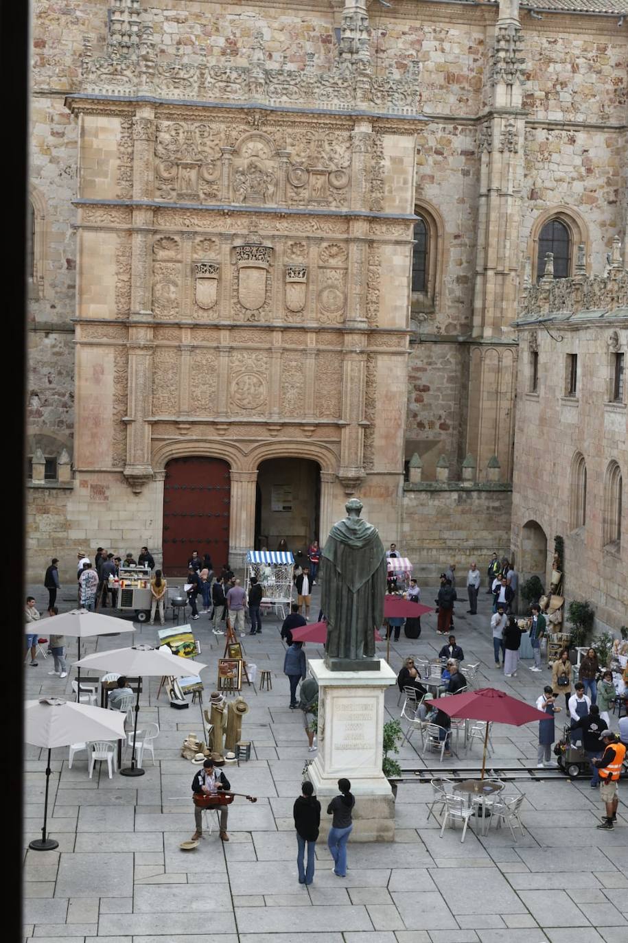 Las curiosas imágenes del comienzo del rodaje de la película de Bollywood