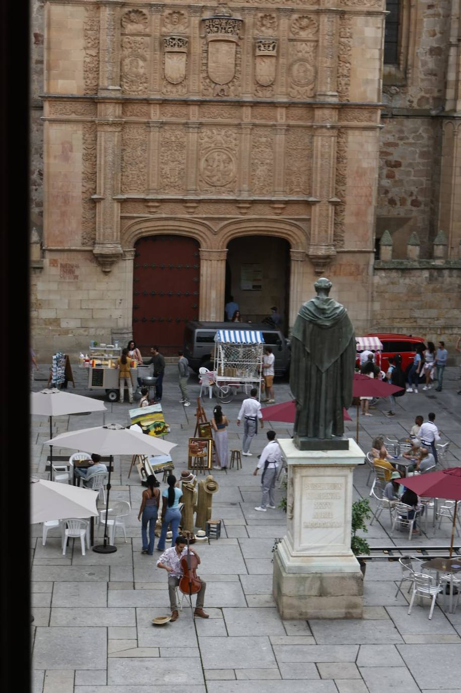 Las curiosas imágenes del comienzo del rodaje de la película de Bollywood