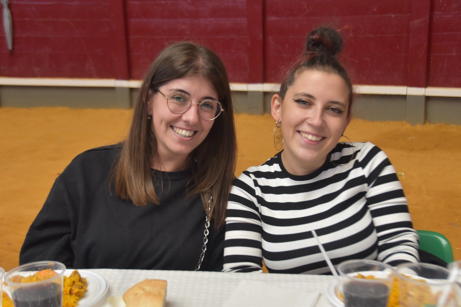 Alba dedica su día festivo a las mujeres